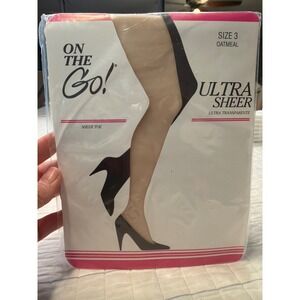 On The Go! Ultra Sheer Pantyhose Sheer Toe Oatmeal Size 3 NIP Made in USA 010A3‎